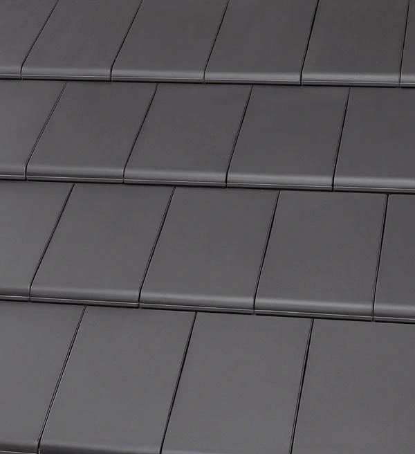 Röben Bergamo Glattziegel in Anthrazit – flacher Dachziegel für modernes Design